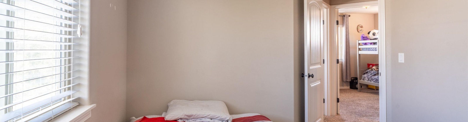 Birch Street, Moses Lake, Washington 98837, 5 Bedrooms Bedrooms, 0 ,3 BathroomsBathrooms,Houses,For Sale,Birch Street,0,287697