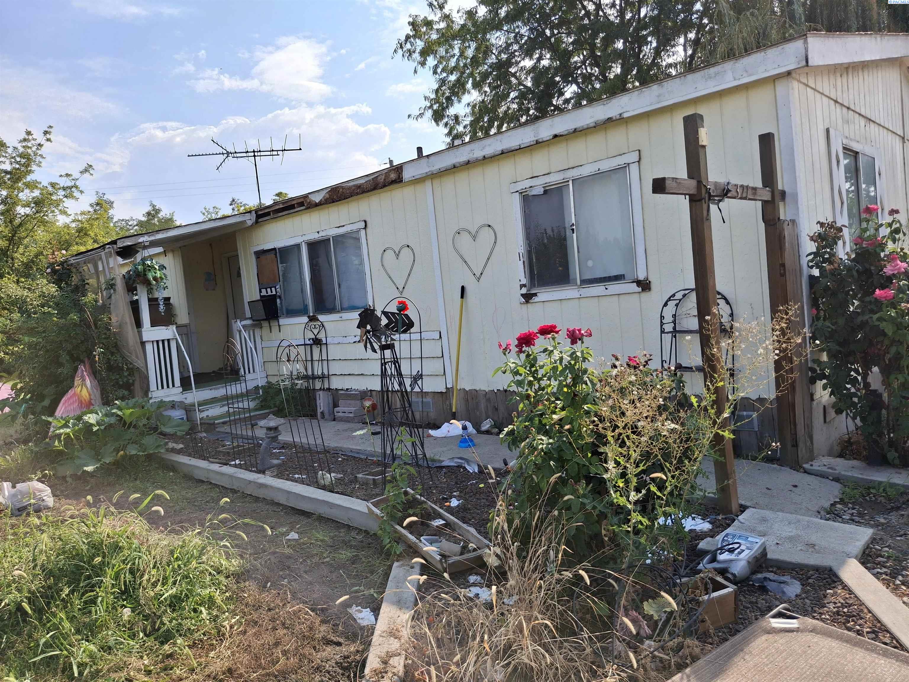 Blvd South, Granger, Washington 98932, 3 Bedrooms Bedrooms, 0 ,2 BathroomsBathrooms,Manufactured Homes,For Sale,Blvd South,0,287718