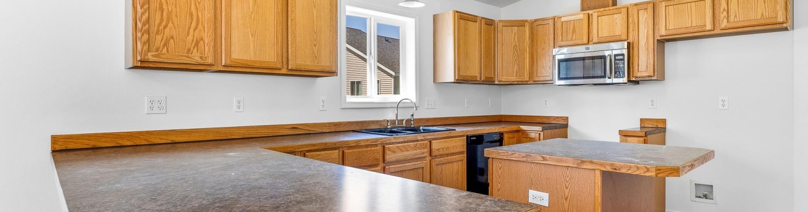 Huntington Pl., Kennewick, Washington 99336, 4 Bedrooms Bedrooms, 0 ,3 BathroomsBathrooms,Houses,For Sale,Huntington Pl.,0,287717