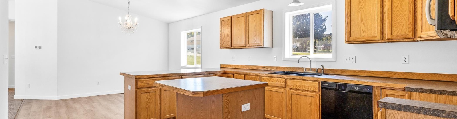 Huntington Pl., Kennewick, Washington 99336, 4 Bedrooms Bedrooms, 0 ,3 BathroomsBathrooms,Houses,For Sale,Huntington Pl.,0,287717