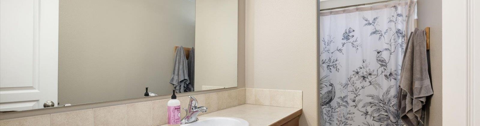 4th Place, Kennewick, Washington 99336, 4 Bedrooms Bedrooms, 0 ,3 BathroomsBathrooms,Houses,For Sale,4th Place,0,287725