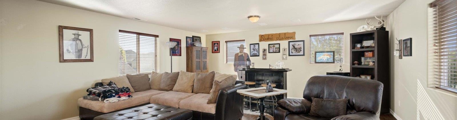 4th Place, Kennewick, Washington 99336, 4 Bedrooms Bedrooms, 0 ,3 BathroomsBathrooms,Houses,For Sale,4th Place,0,287725