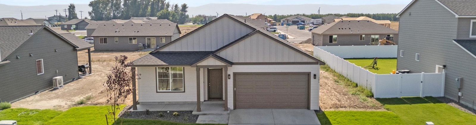 Amberly Ave, Grandview, Washington 98930, 3 Bedrooms Bedrooms, 0 ,2 BathroomsBathrooms,Houses,For Sale,Amberly Ave,0,287740