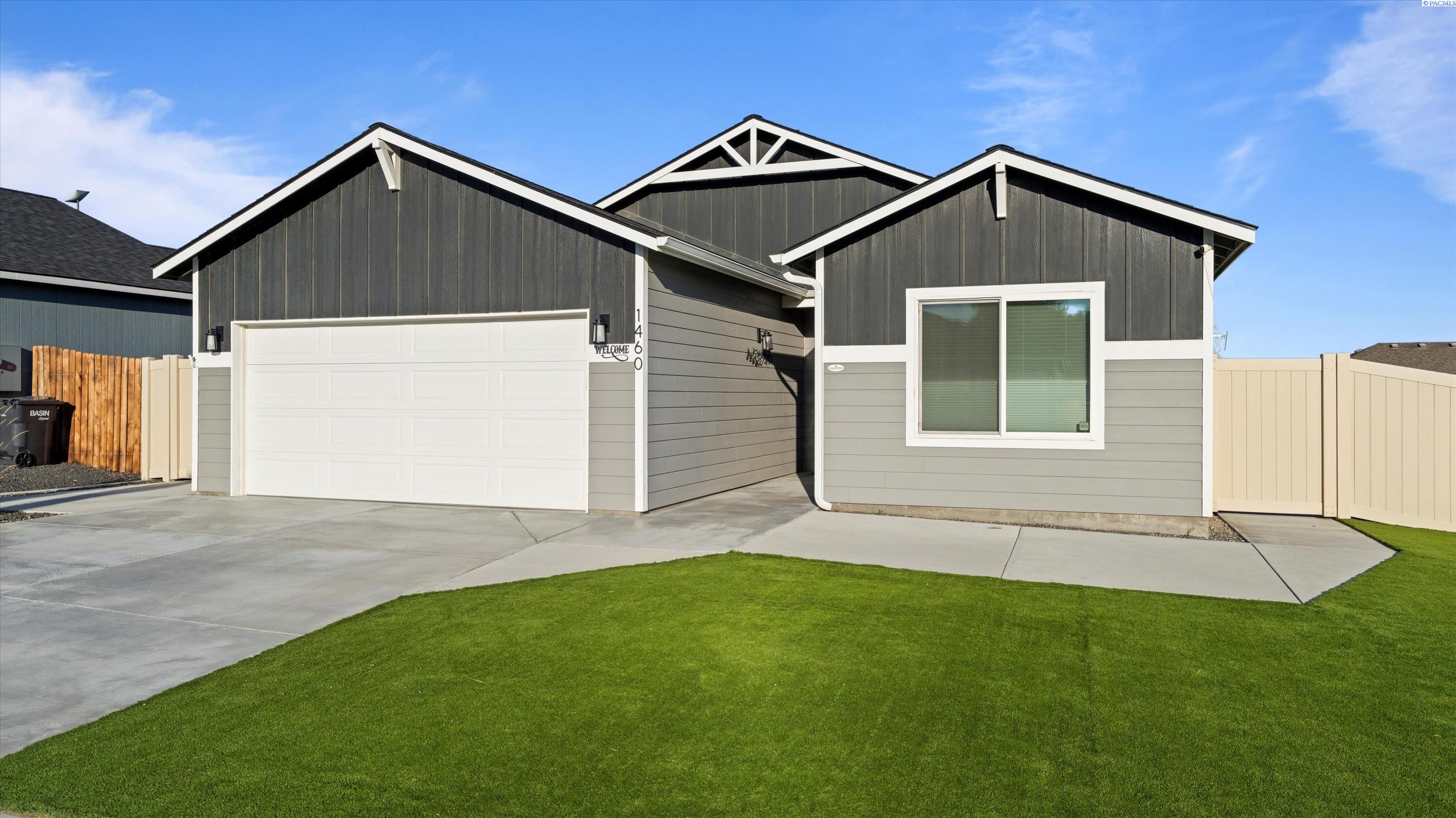 13th St, Benton City, Washington 99320, 3 Bedrooms Bedrooms, 0 ,2 BathroomsBathrooms,Houses,For Sale,13th St,0,287744