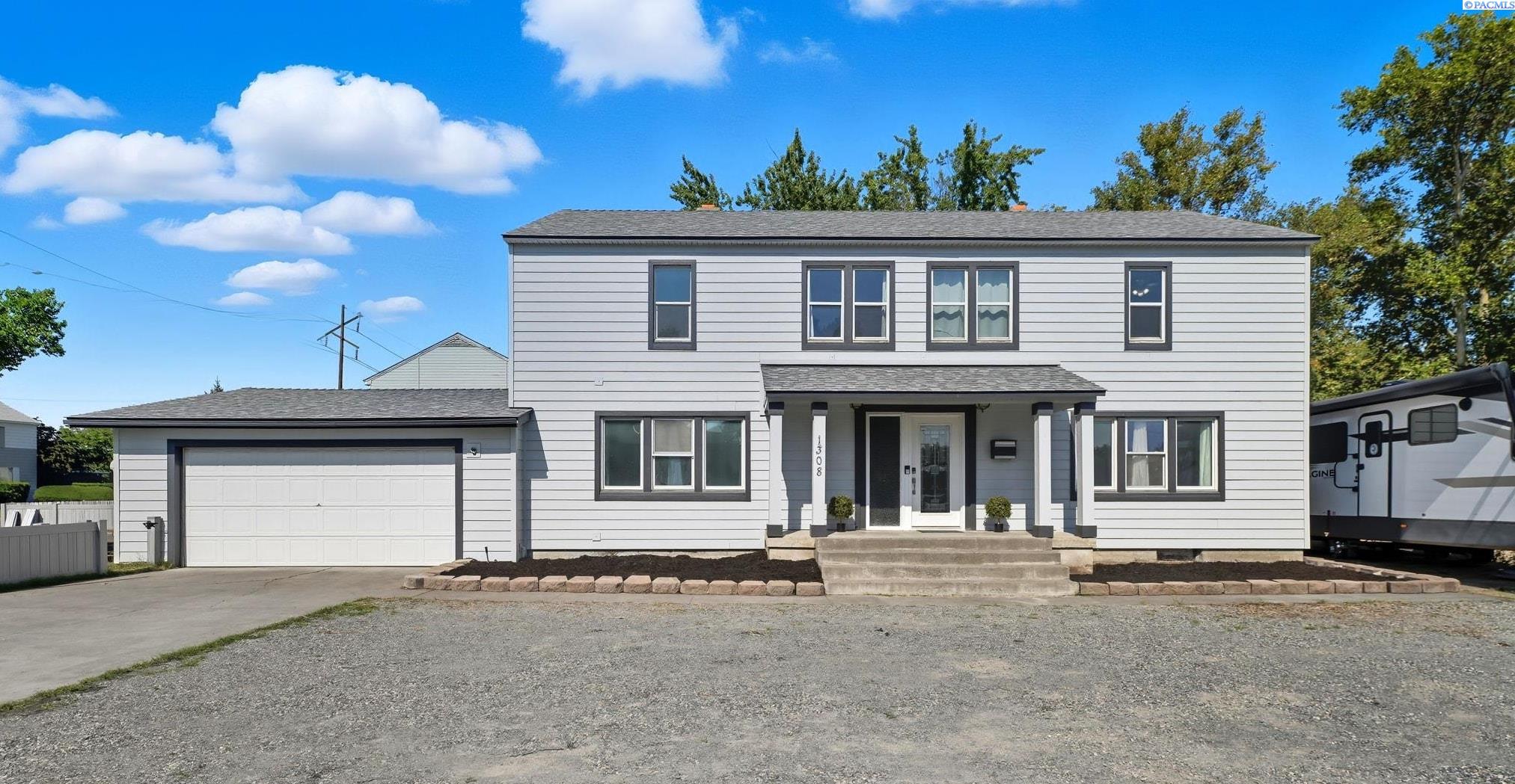 Swift Blvd, Richland, Washington 99352, 6 Bedrooms Bedrooms, 0 ,3 BathroomsBathrooms,Houses,For Sale,Swift Blvd,0,287751