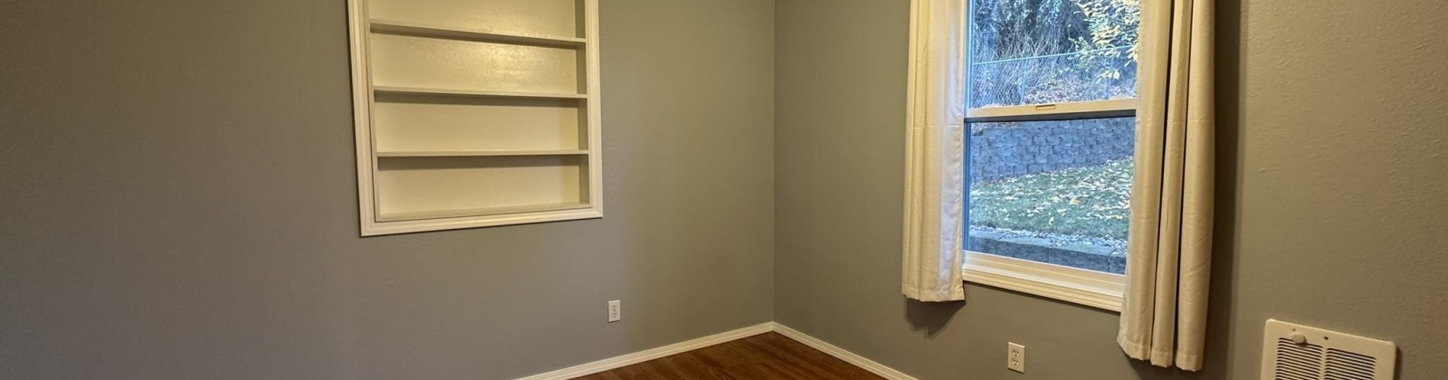 Shirley St, Pullman, Washington 99163, 4 Bedrooms Bedrooms, 0 ,3 BathroomsBathrooms,Houses,For Sale,Shirley St,0,287753