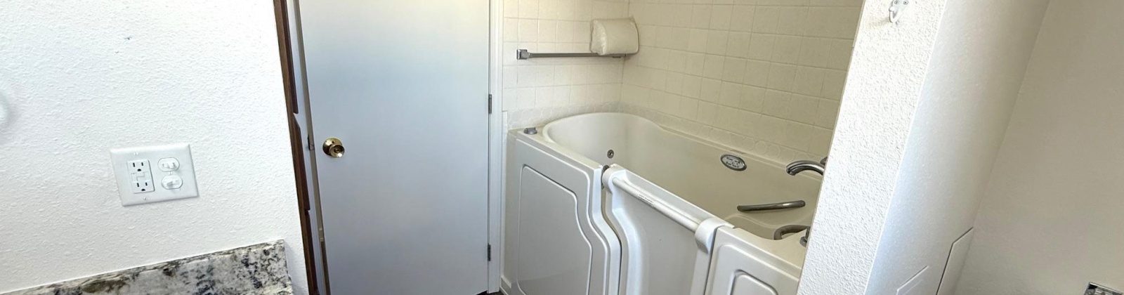 Mill #307, Colfax, Washington 99111, 2 Bedrooms Bedrooms, 0 ,1 BathroomBathrooms,Condos/townhomes,For Sale,Mill #307,0,287776