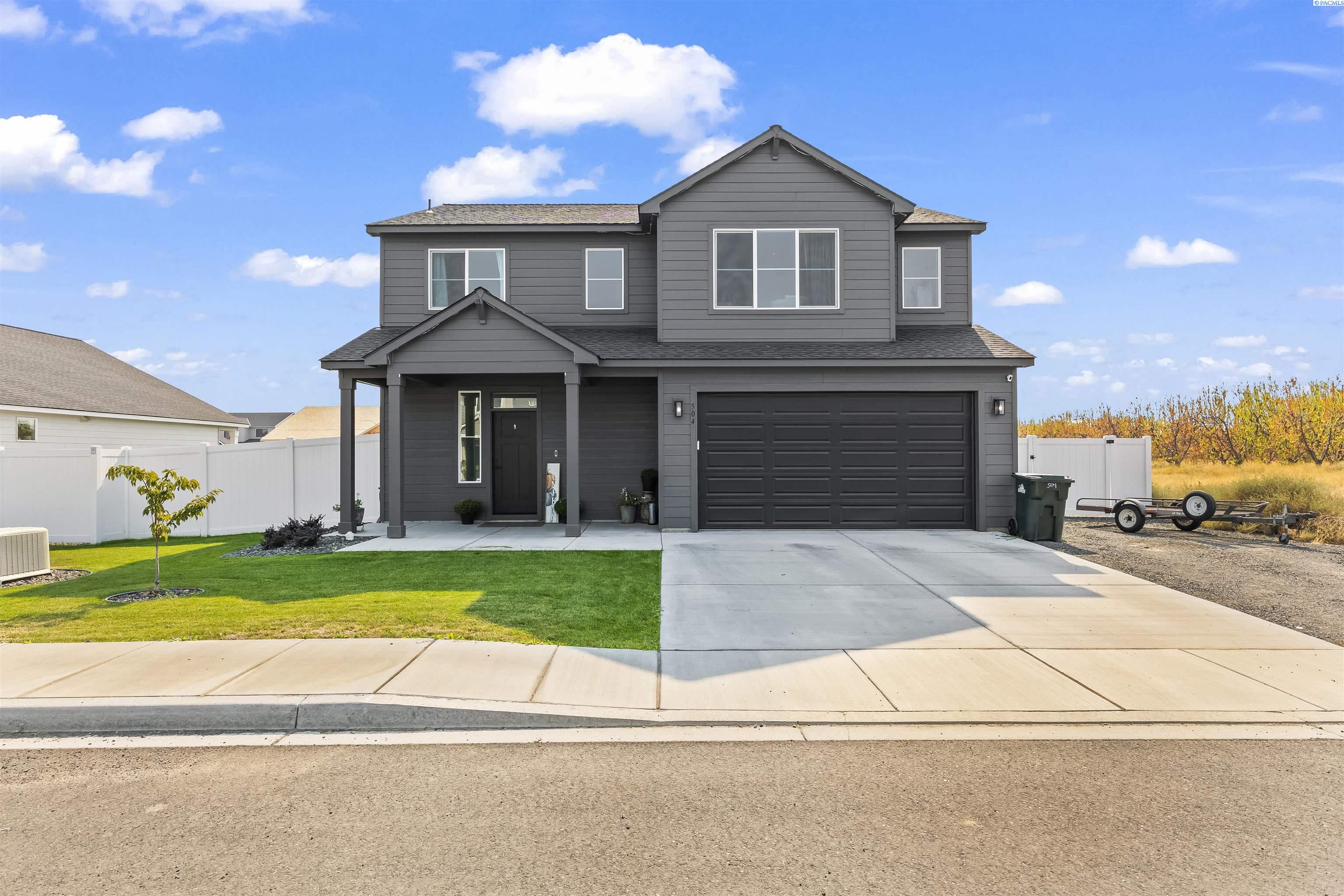 Pearl Ave, Grandview, Washington 98930, 3 Bedrooms Bedrooms, 0 ,3 BathroomsBathrooms,Houses,For Sale,Pearl Ave,0,287797