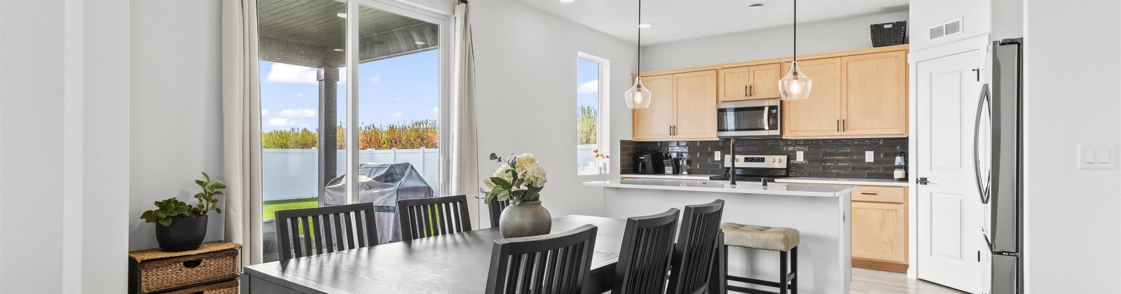 Pearl Ave, Grandview, Washington 98930, 3 Bedrooms Bedrooms, 0 ,3 BathroomsBathrooms,Houses,For Sale,Pearl Ave,0,287797