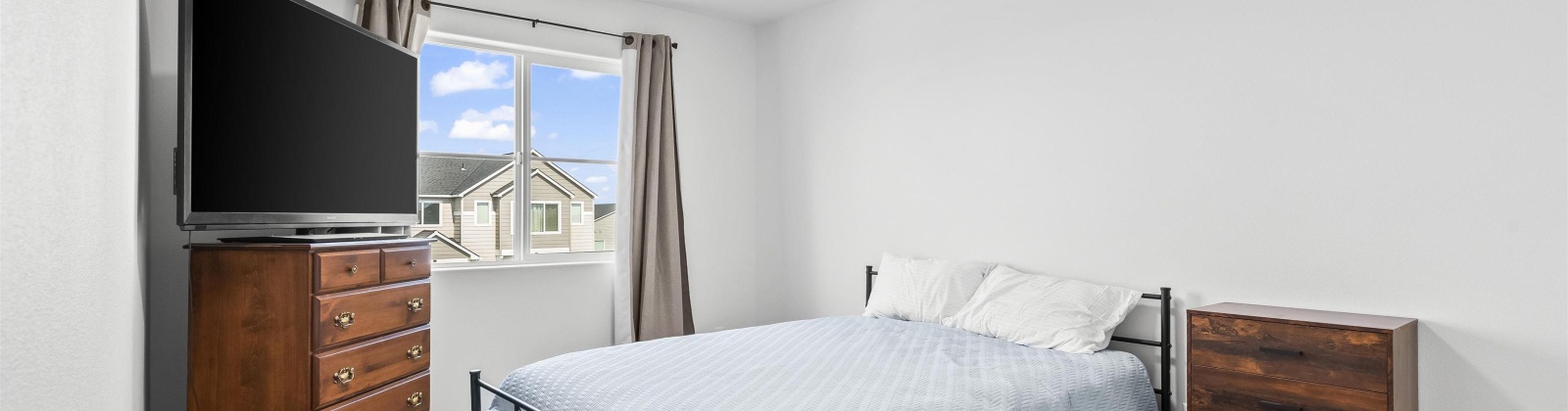 Pearl Ave, Grandview, Washington 98930, 3 Bedrooms Bedrooms, 0 ,3 BathroomsBathrooms,Houses,For Sale,Pearl Ave,0,287797