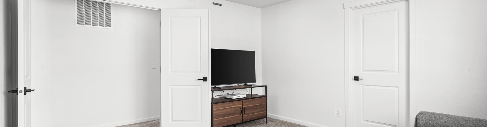 Pearl Ave, Grandview, Washington 98930, 3 Bedrooms Bedrooms, 0 ,3 BathroomsBathrooms,Houses,For Sale,Pearl Ave,0,287797