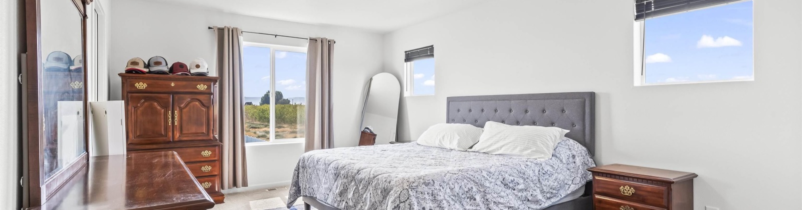 Pearl Ave, Grandview, Washington 98930, 3 Bedrooms Bedrooms, 0 ,3 BathroomsBathrooms,Houses,For Sale,Pearl Ave,0,287797