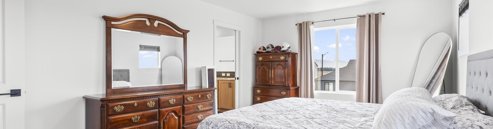 Pearl Ave, Grandview, Washington 98930, 3 Bedrooms Bedrooms, 0 ,3 BathroomsBathrooms,Houses,For Sale,Pearl Ave,0,287797