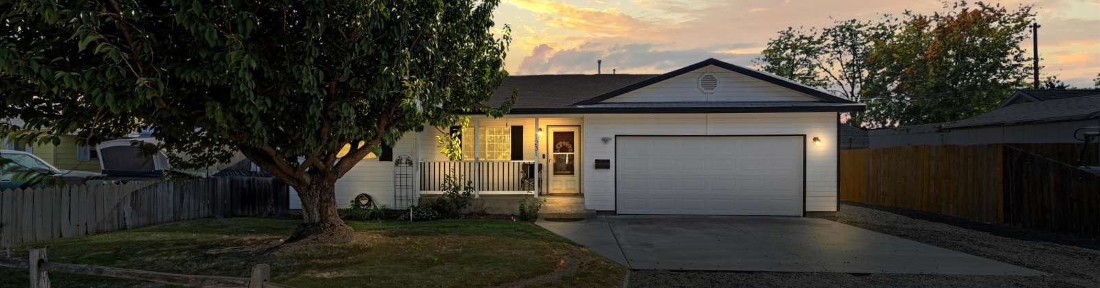 1st Ave, Kennewick, Washington 99336, 3 Bedrooms Bedrooms, 0 ,2 BathroomsBathrooms,Houses,For Sale,1st Ave,0,287796