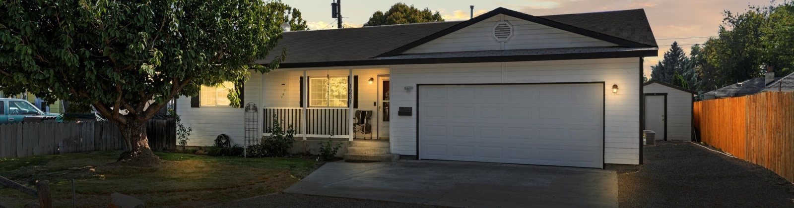 1st Ave, Kennewick, Washington 99336, 3 Bedrooms Bedrooms, 0 ,2 BathroomsBathrooms,Houses,For Sale,1st Ave,0,287796