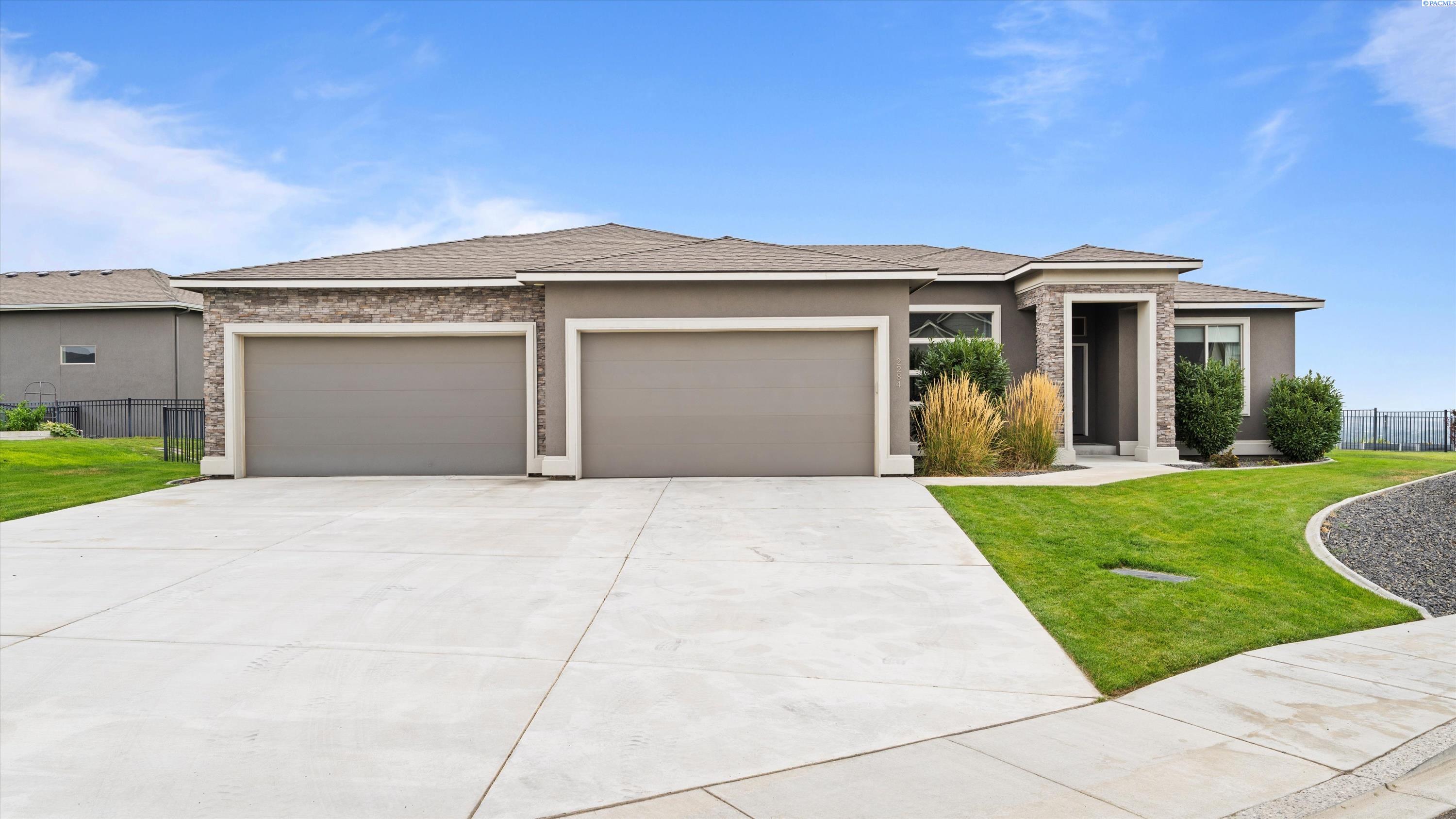 Alaska St, Kennewick, Washington 99338, 3 Bedrooms Bedrooms, 0 ,3 BathroomsBathrooms,Houses,For Sale,Alaska St,0,287013