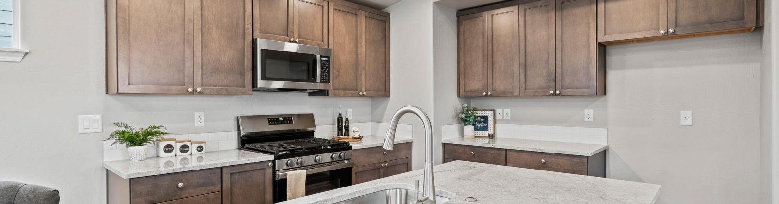 24th Avenue, Kennewick, Washington 99338, 3 Bedrooms Bedrooms, 0 ,2 BathroomsBathrooms,Houses,For Sale,24th Avenue,0,287851