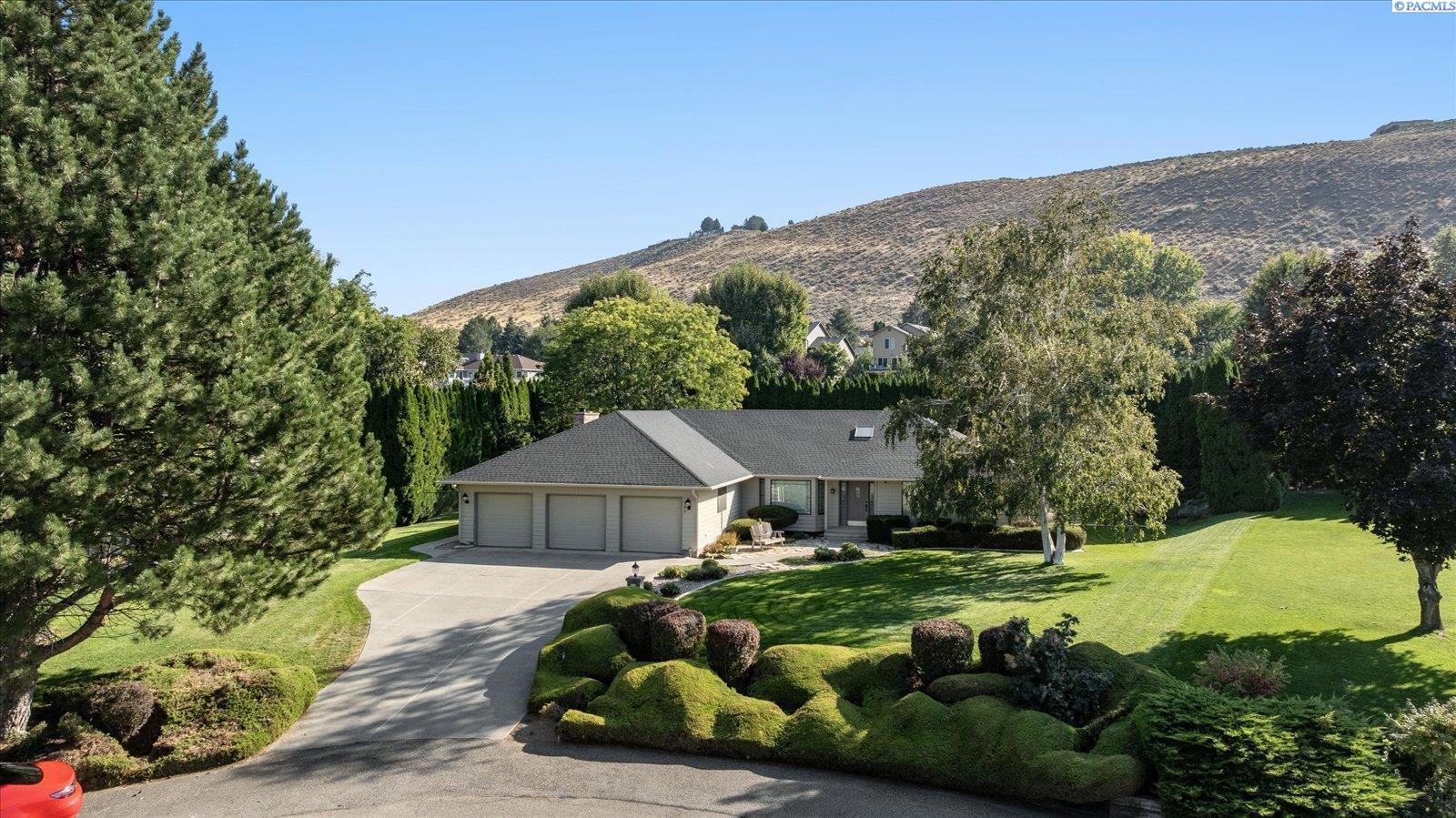 Quay Court, Kennewick, Washington 99338, 3 Bedrooms Bedrooms, 0 ,3 BathroomsBathrooms,Houses,For Sale,Quay Court,0,287831