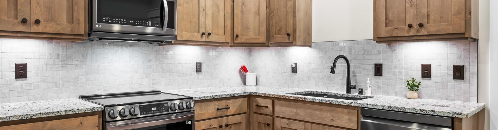 Columbia Bluff Lane, Pasco, Washington 99301, 5 Bedrooms Bedrooms, 0 ,3 BathroomsBathrooms,Houses,For Sale,Columbia Bluff Lane,0,287848