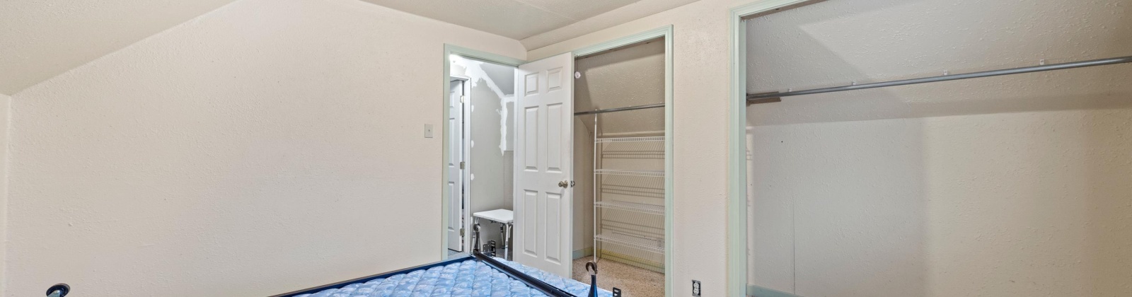 13th St, Sunnyside, Washington 98944, 4 Bedrooms Bedrooms, 0 ,1 BathroomBathrooms,Houses,For Sale,13th St,0,287885