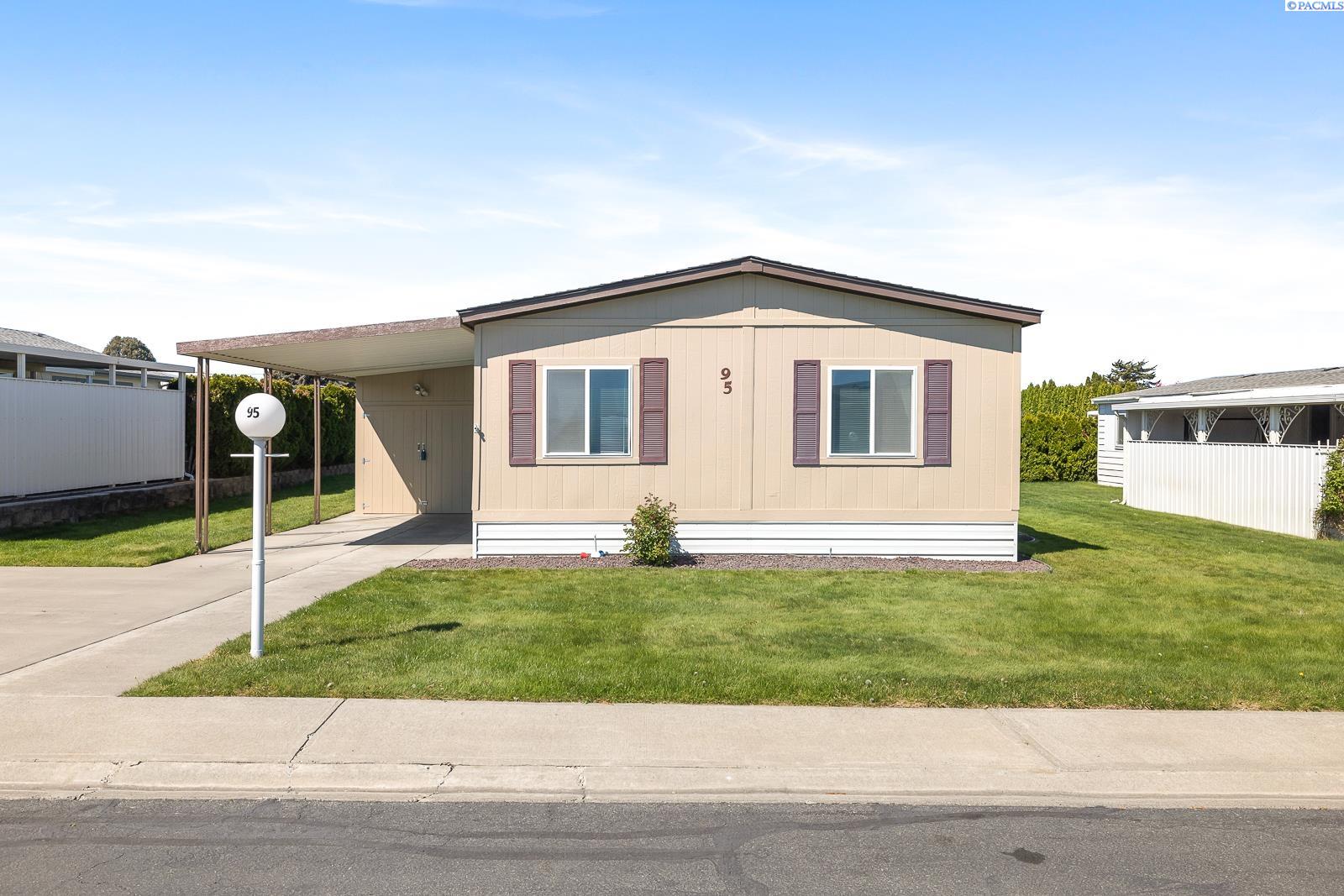 Columbia Center Blvd. #95, Kennewick, Washington 99336, 3 Bedrooms Bedrooms, 0 ,2 BathroomsBathrooms,Manufactured Homes,For Sale,Columbia Center Blvd. #95,0,287883