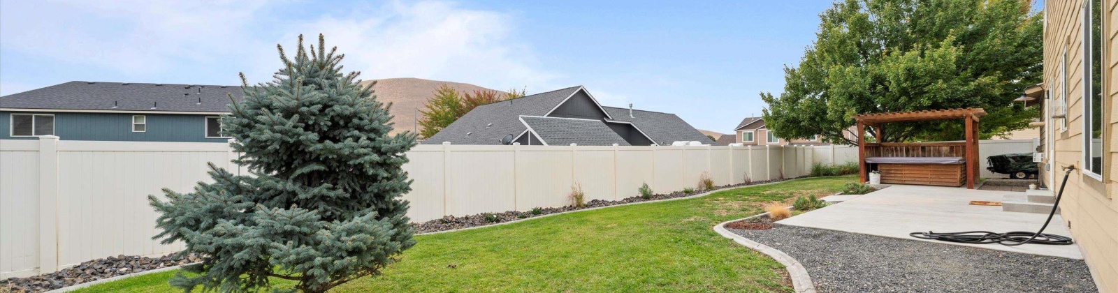 Monica St., West Richland, Washington 99353, 4 Bedrooms Bedrooms, 0 ,3 BathroomsBathrooms,Houses,For Sale,Monica St.,0,287867