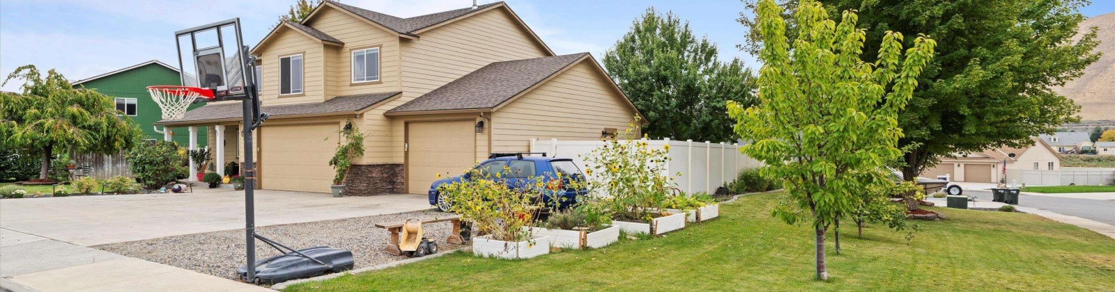 Monica St., West Richland, Washington 99353, 4 Bedrooms Bedrooms, 0 ,3 BathroomsBathrooms,Houses,For Sale,Monica St.,0,287867