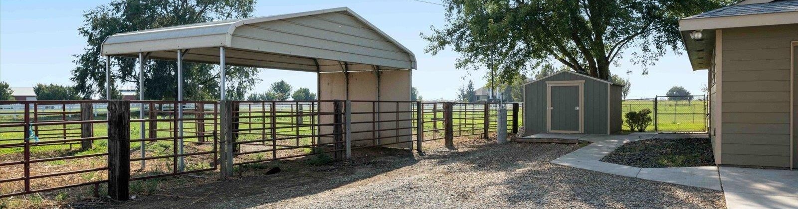 Columbia River Road, Pasco, Washington 99301, 4 Bedrooms Bedrooms, 0 ,3 BathroomsBathrooms,Houses,For Sale,Columbia River Road,0,287873