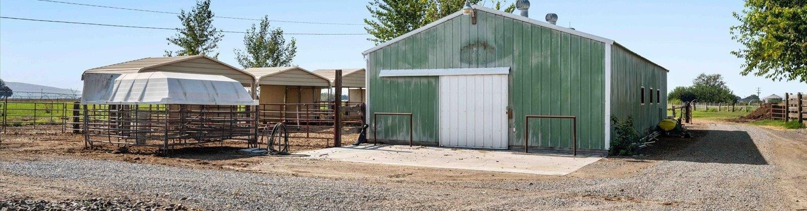 Columbia River Road, Pasco, Washington 99301, 4 Bedrooms Bedrooms, 0 ,3 BathroomsBathrooms,Houses,For Sale,Columbia River Road,0,287873