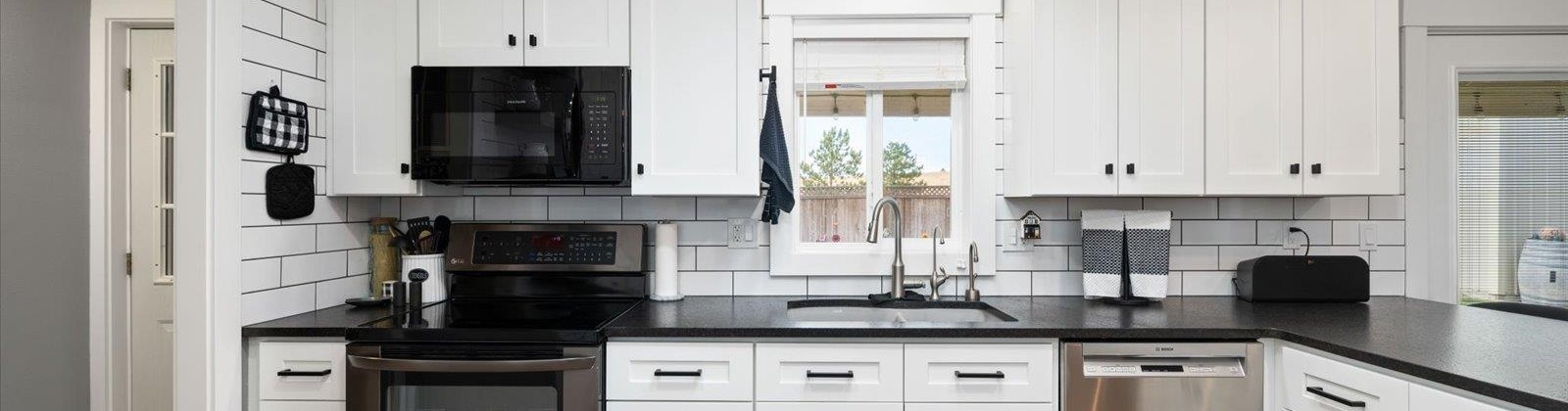 382 PR SE, Kennewick, Washington 99338, 5 Bedrooms Bedrooms, 0 ,3 BathroomsBathrooms,Manufactured Homes,For Sale,382 PR SE,0,287913