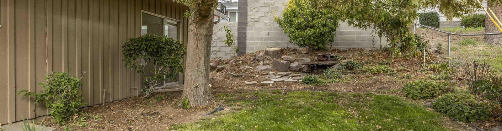 Cherry Ave, Sunnyside, Washington 98944, 3 Bedrooms Bedrooms, 0 ,3 BathroomsBathrooms,Houses,For Sale,Cherry Ave,0,287908