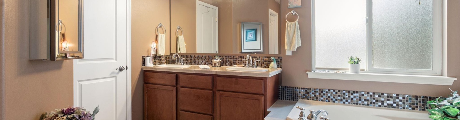 Johnson St, Kennewick, Washington 99337, 4 Bedrooms Bedrooms, 0 ,2 BathroomsBathrooms,Houses,For Sale,Johnson St,0,287923