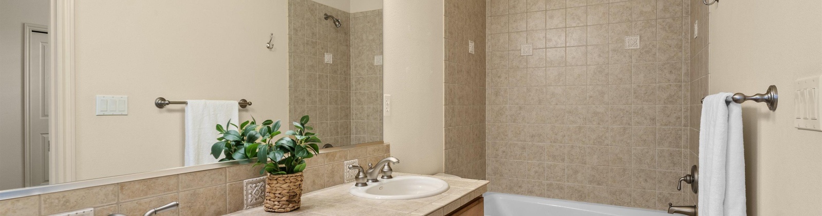 2nd Ave, Kennewick, Washington 99336, 4 Bedrooms Bedrooms, 0 ,3 BathroomsBathrooms,Houses,For Sale,2nd Ave,0,287945