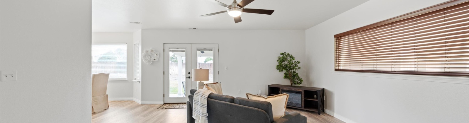 Aloha Drive, West Richland, Washington 99353, 4 Bedrooms Bedrooms, 0 ,3 BathroomsBathrooms,Houses,For Sale,Aloha Drive,0,287928