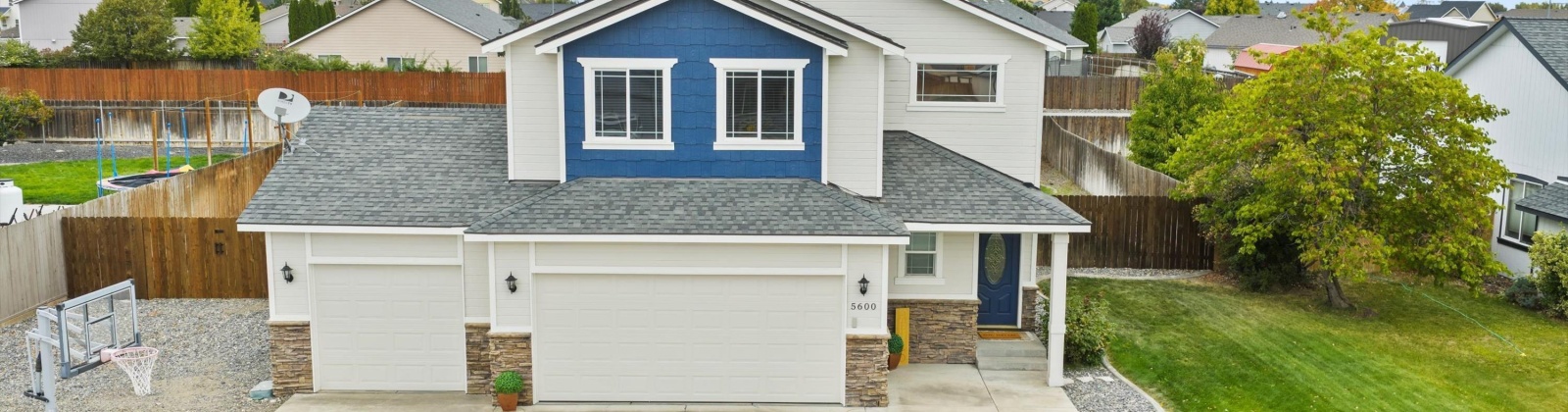 Aloha Drive, West Richland, Washington 99353, 4 Bedrooms Bedrooms, 0 ,3 BathroomsBathrooms,Houses,For Sale,Aloha Drive,0,287928