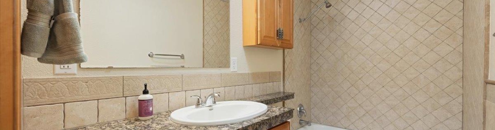 40th #A203, West Richland, Washington 99353, 2 Bedrooms Bedrooms, 0 ,1 BathroomBathrooms,Condos/townhomes,For Sale,40th #A203,0,287941