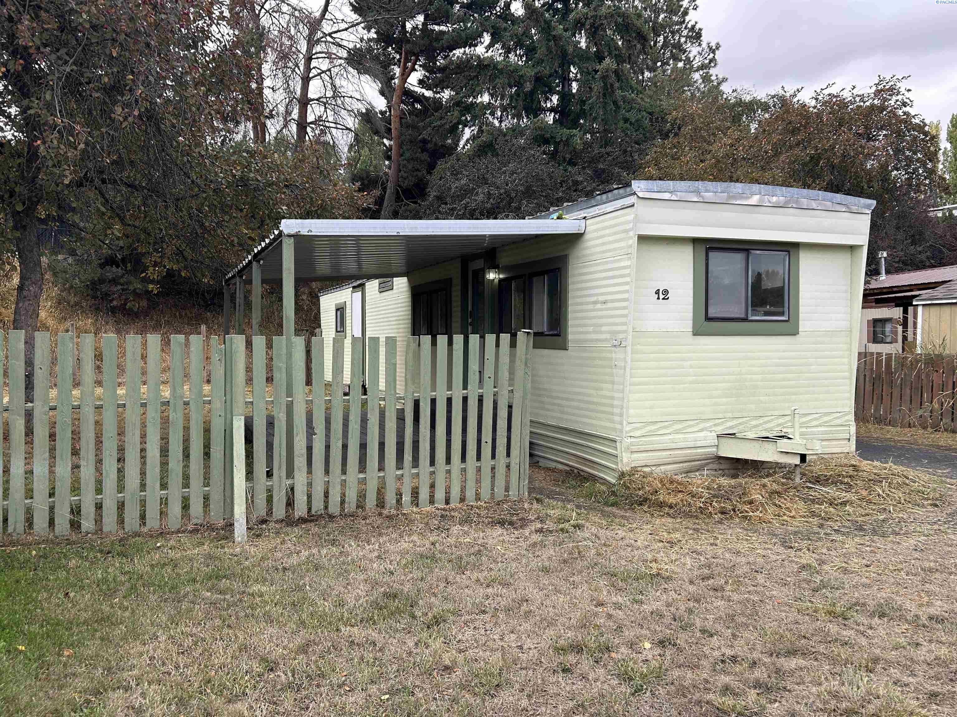 Grand Ave #12, Pullman, Washington 99163-2041, 2 Bedrooms Bedrooms, 0 ,1 BathroomBathrooms,Manufactured Homes,For Sale,Grand Ave #12,0,287963