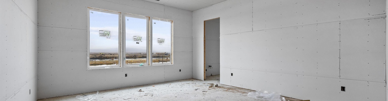 Riviera Drive, Pasco, Washington 99301, 4 Bedrooms Bedrooms, 0 ,3 BathroomsBathrooms,Houses,For Sale,Riviera Drive,0,287971