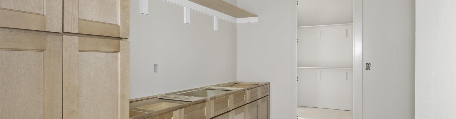 Riviera Drive, Pasco, Washington 99301, 4 Bedrooms Bedrooms, 0 ,3 BathroomsBathrooms,Houses,For Sale,Riviera Drive,0,287971