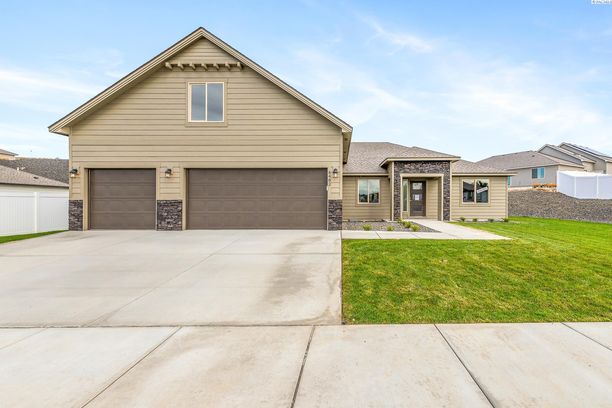 30th Pl, Kennewick, Washington 99338, 4 Bedrooms Bedrooms, 0 ,3 BathroomsBathrooms,Houses,For Sale,30th Pl,0,287986