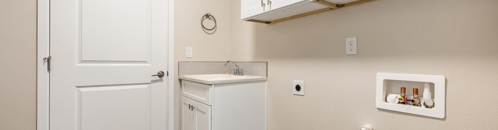 30th Pl, Kennewick, Washington 99338, 4 Bedrooms Bedrooms, 0 ,3 BathroomsBathrooms,Houses,For Sale,30th Pl,0,287986