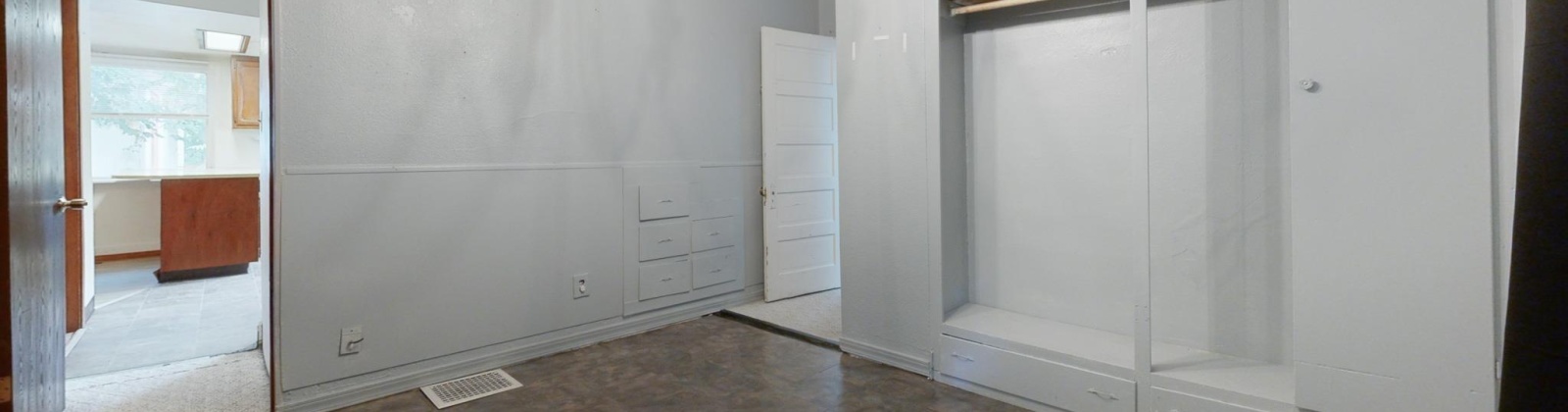 D St, Pullman, Washington 99163, 5 Bedrooms Bedrooms, 0 ,2 BathroomsBathrooms,Houses,For Sale,D St,0,287989