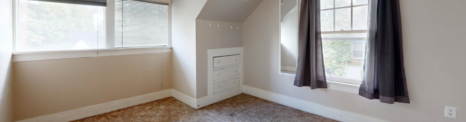 D St, Pullman, Washington 99163, 5 Bedrooms Bedrooms, 0 ,2 BathroomsBathrooms,Houses,For Sale,D St,0,287989