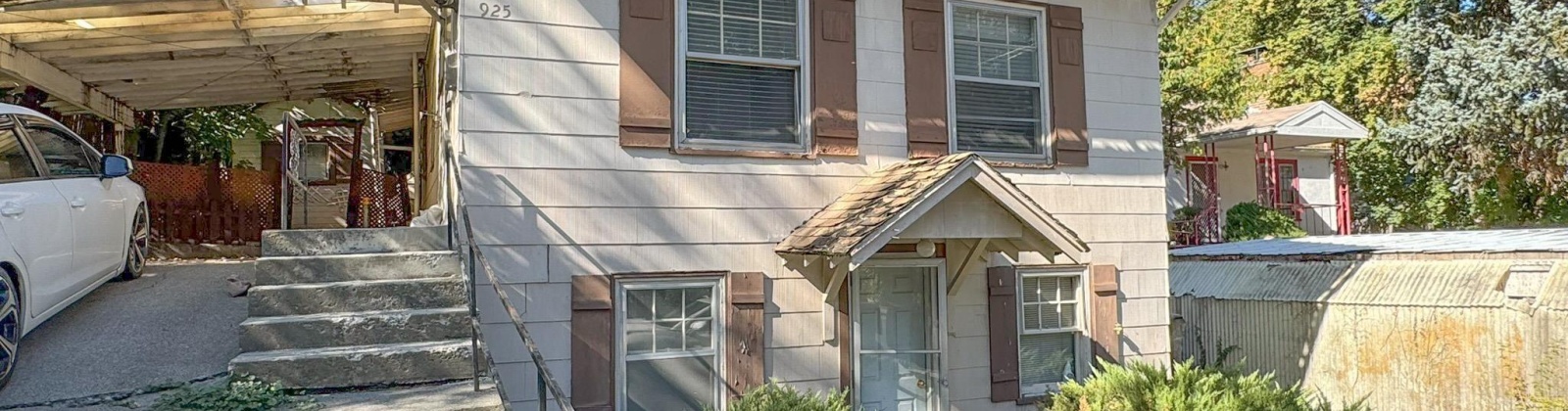 D St, Pullman, Washington 99163, 5 Bedrooms Bedrooms, 0 ,2 BathroomsBathrooms,Houses,For Sale,D St,0,287989