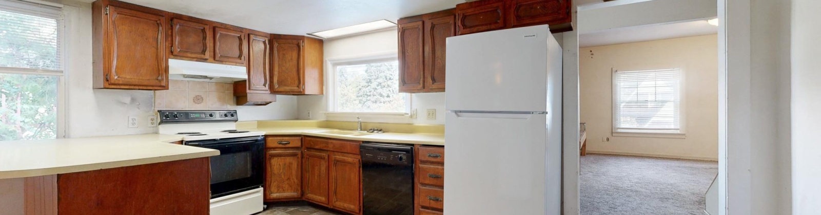 D St, Pullman, Washington 99163, 5 Bedrooms Bedrooms, 0 ,2 BathroomsBathrooms,Houses,For Sale,D St,0,287989