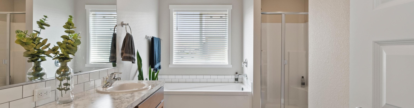 Cardinal Peak St, West Richland, Washington 99353, 4 Bedrooms Bedrooms, 0 ,3 BathroomsBathrooms,Houses,For Sale,Cardinal Peak St,0,287990