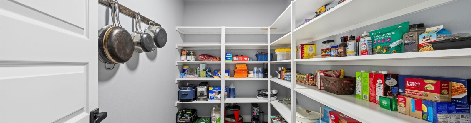 Juneberry Dr., West Richland, Washington 99353, 5 Bedrooms Bedrooms, 0 ,3 BathroomsBathrooms,Houses,For Sale,Juneberry Dr.,0,288000