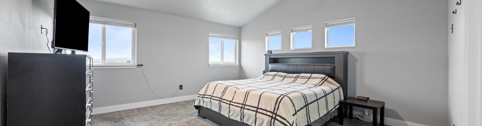 Juneberry Dr., West Richland, Washington 99353, 5 Bedrooms Bedrooms, 0 ,3 BathroomsBathrooms,Houses,For Sale,Juneberry Dr.,0,288000