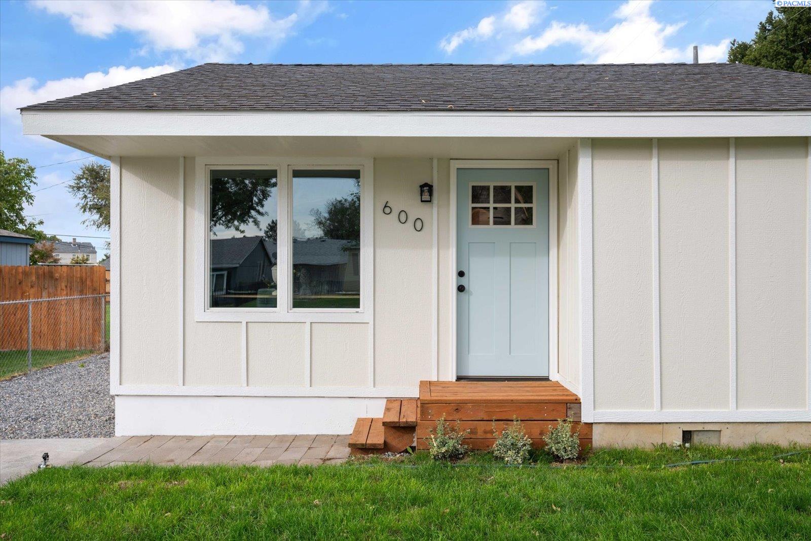 Adams St., Richland, Washington 99352, 2 Bedrooms Bedrooms, 0 ,1 BathroomBathrooms,Houses,For Sale,Adams St.,0,287993