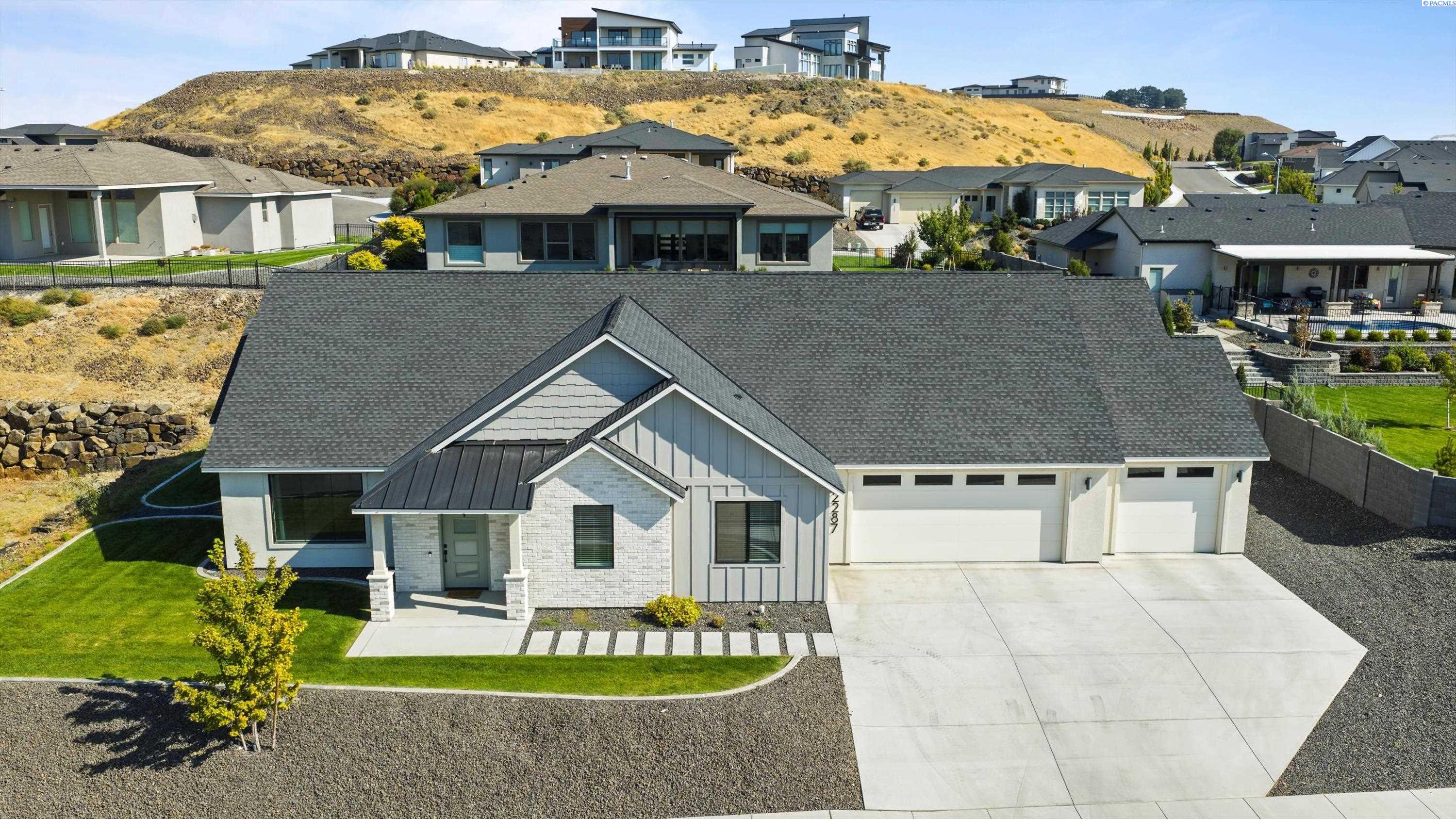 Alaska ST., Kennewick, Washington 99338, 4 Bedrooms Bedrooms, 0 ,3 BathroomsBathrooms,Houses,For Sale,Alaska ST.,0,288001